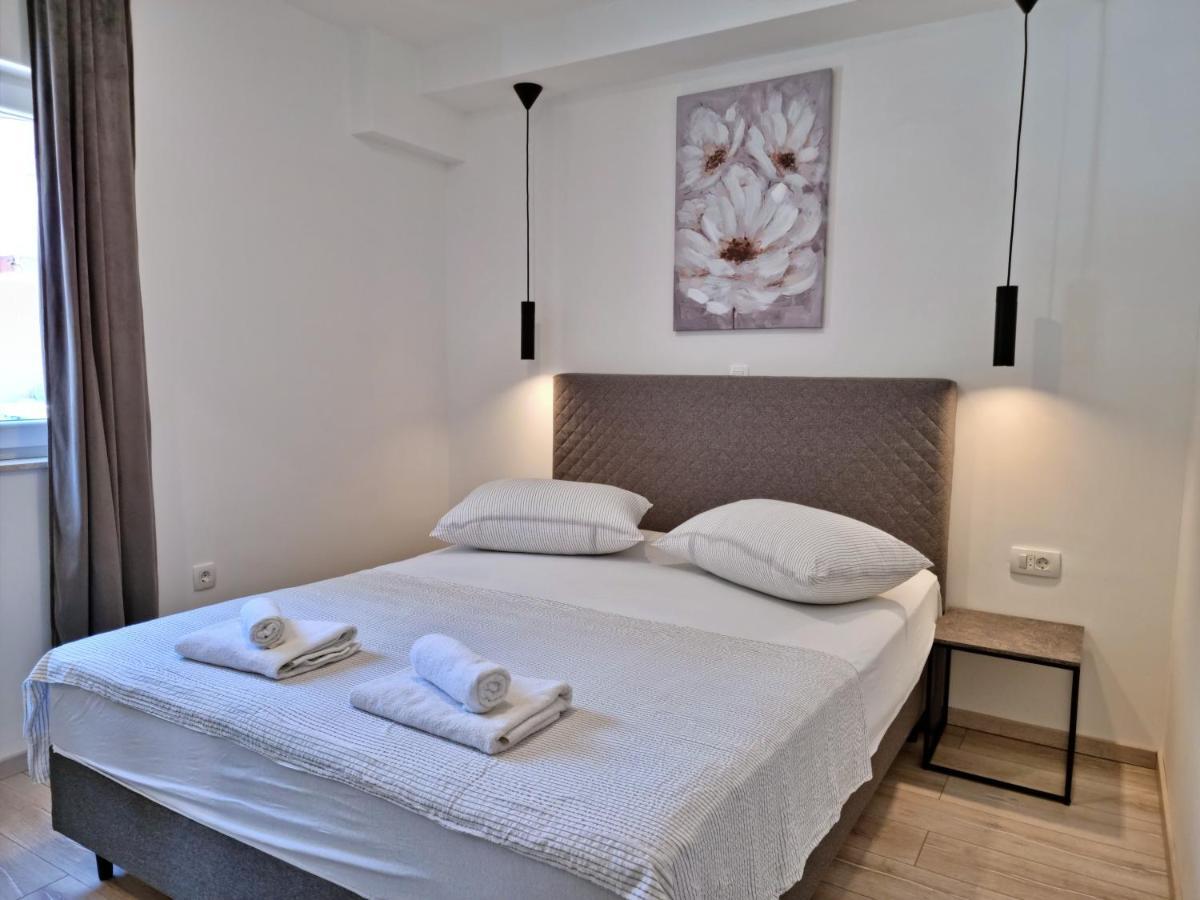 Apartments Zorica Duće エクステリア 写真