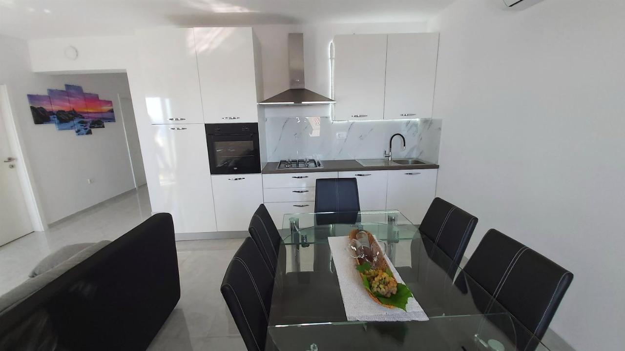 Apartments Zorica Duće エクステリア 写真