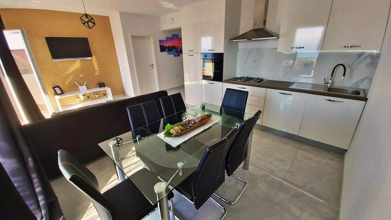 Apartments Zorica Duće エクステリア 写真